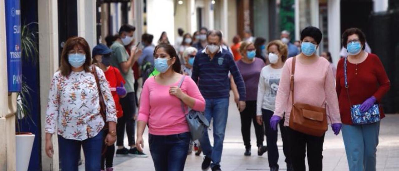 Aspecto de la calle Major de Gandia, a mediados de julio del año pasado. | MIGUEL ÁNGEL MONTESINOS