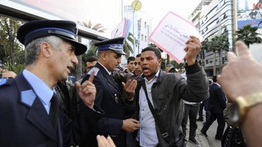 La policía de Marruecos arresta a seis saharauis en El Aaiún