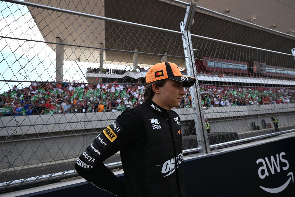 Mogyorod (Hungary), 26/07/2026.- McLaren driver Oscar Piastri of Australia looks on ahead of the Formula One Hungarian Grand Prix at the Hungaroring circuit in Mogyorod, Hungary, 26 July 2026. (Fórmula Uno, Hungría) EFE/EPA/Zoltan Balogh HUNGARY OUT