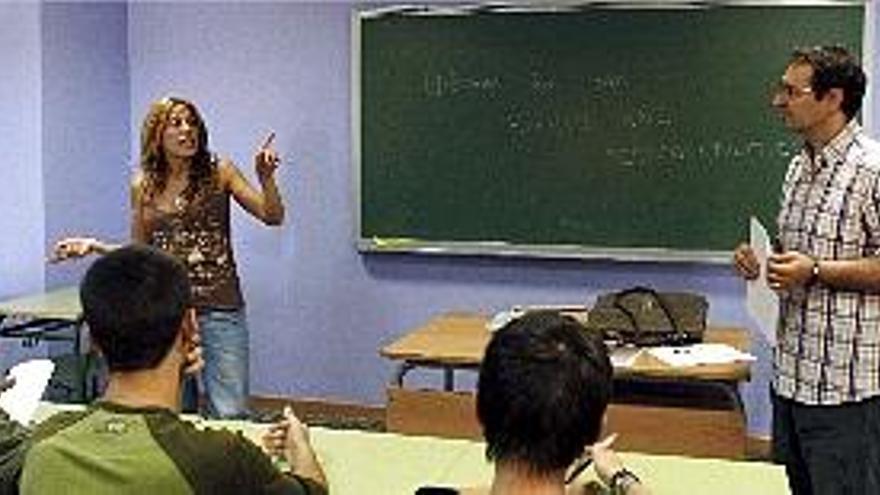 Dos profesores, uno de ellos de Inglés, impartían el curso pasado EpC en la misma clase.