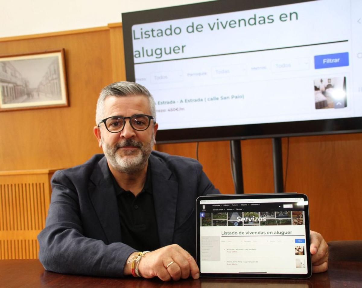 Manuel Magariños presentando la propuesta.  |