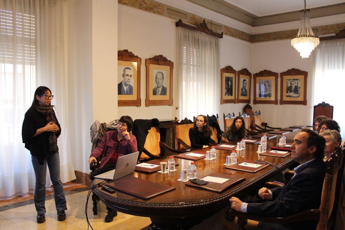 Las estudiantes han explicado su experiencia en el Instituto de Acuicultura.