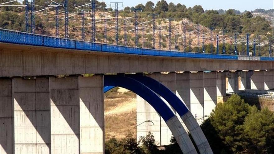 Adjudicada por más de 135.000 euros la mejora de la línea de AVE Córdoba-Málaga