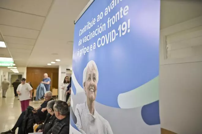 El covid avanza y la gripe se contiene en A Coruña: suben un 10% los hospitalizados con la primera infección y ya hay pacientes en UCI