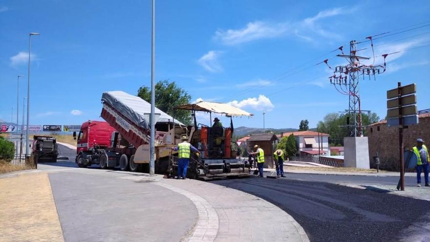 Comienza el plan de asfaltado en Plasencia