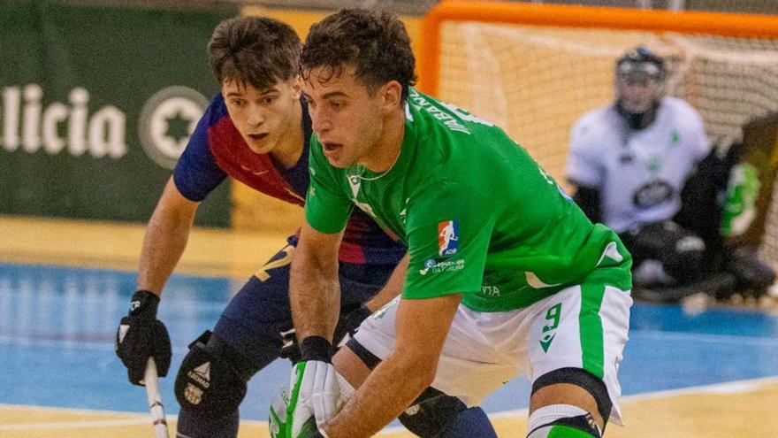Fabri Ciocale, con la bola ante Eloi Cervera.