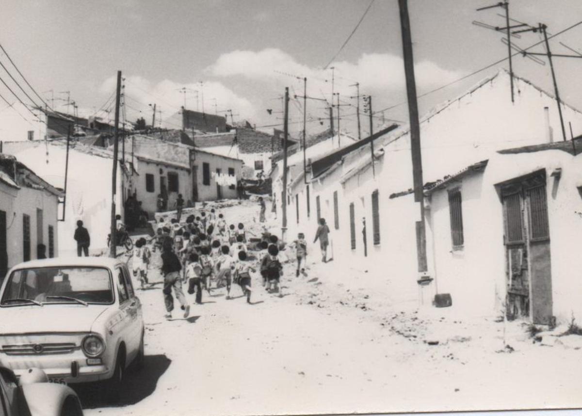 Casitas bajas en la subida al Cerro