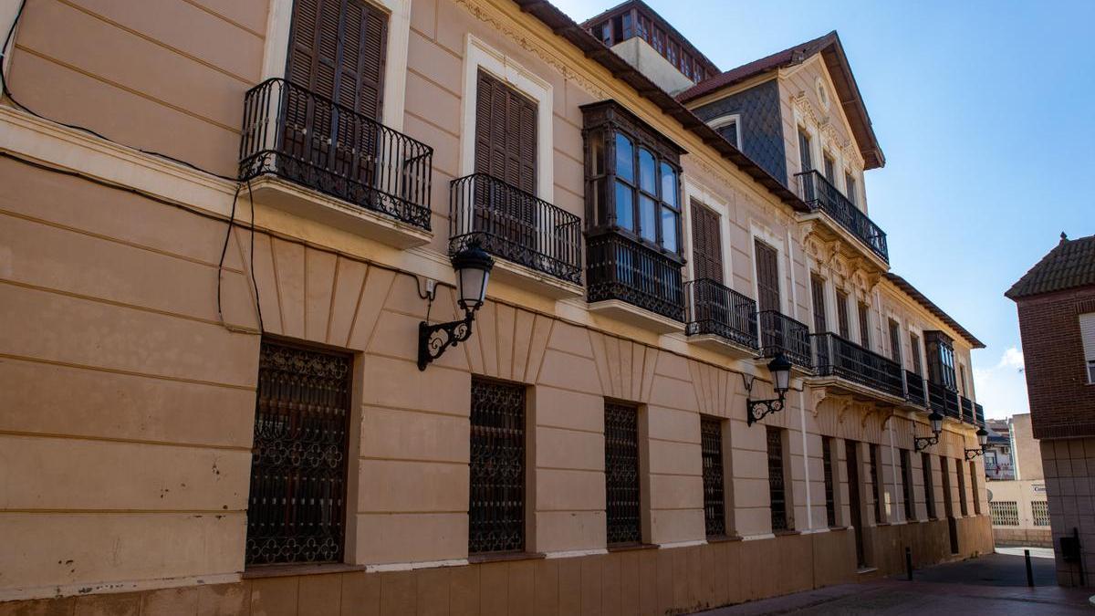 Fachada de la Casa Rubio, en El Algar.