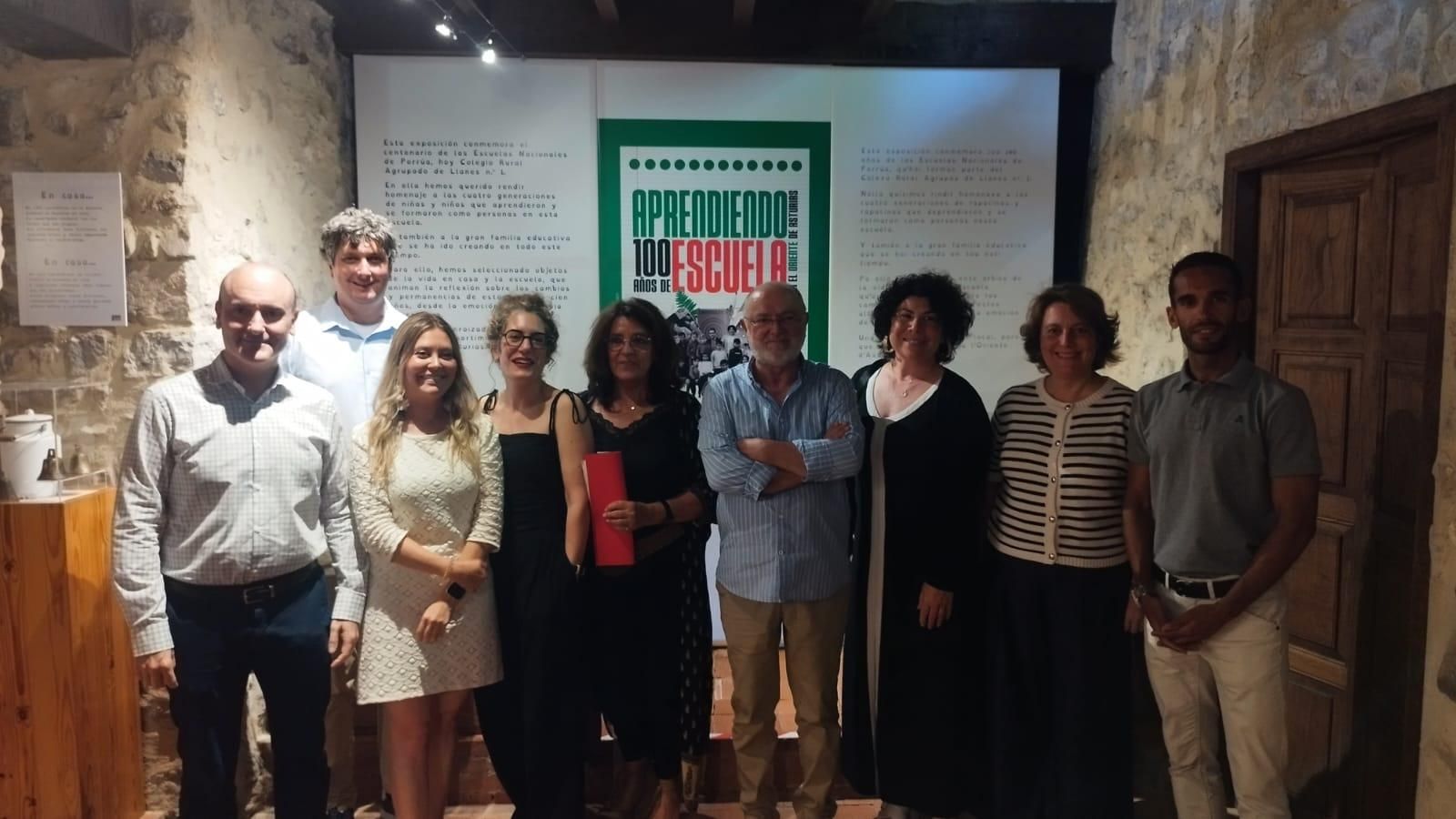 La comunidad de Porrúa celebra los cien años de su escuela con una exposición en el Museo del Oriente