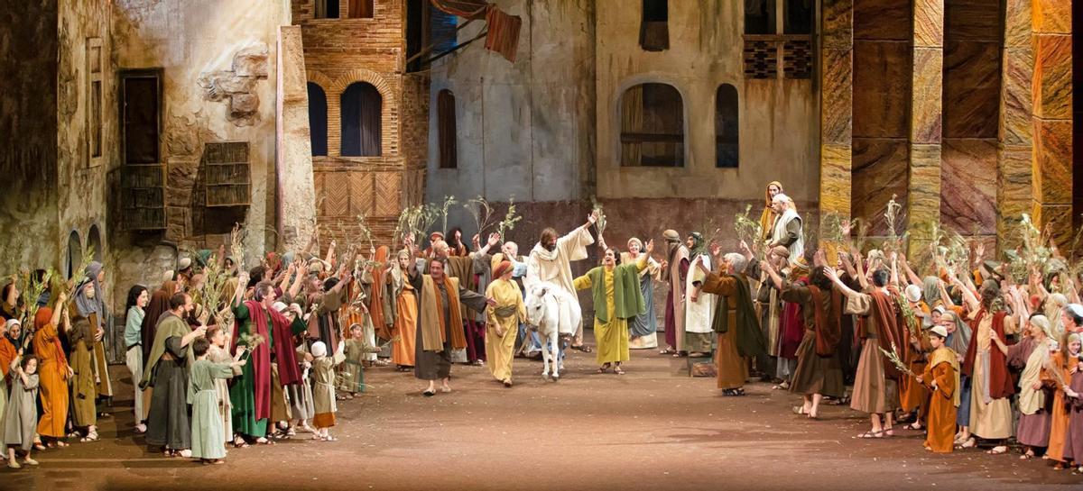 La Passió plena d’emotivitat els teatres