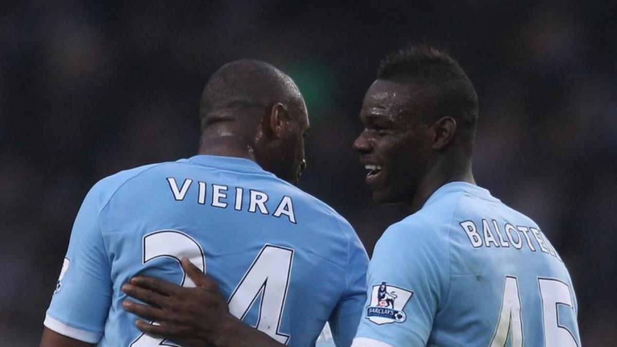 Vieira y Balotelli en su etapa en el Manchester City