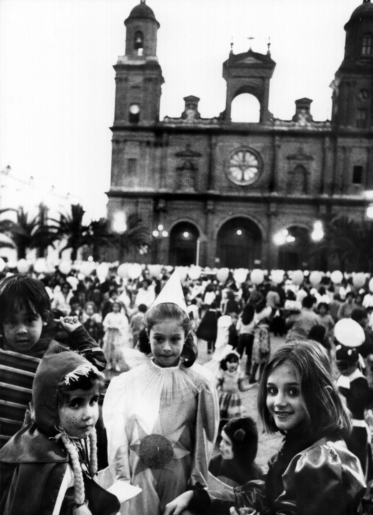 Disfraces infantiles en el Carnaval de Las Palmas de Gran Canaria en 1985