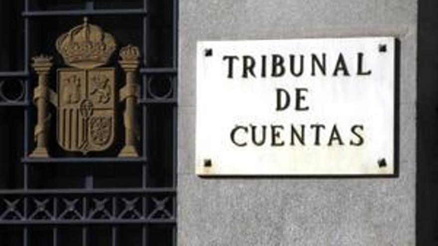 El Tribunal de Cuentas exige al Ayuntamiento de Cáceres más control del dinero que da a los grupos políticos municipales