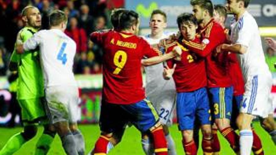 &#039;La Roja&#039;, en un lío