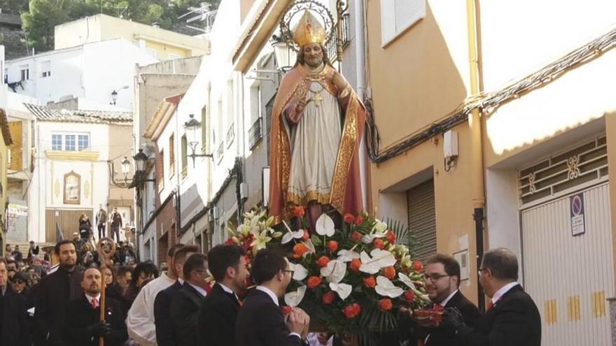 San Blas procesionó ayer por las calles de Yecla.