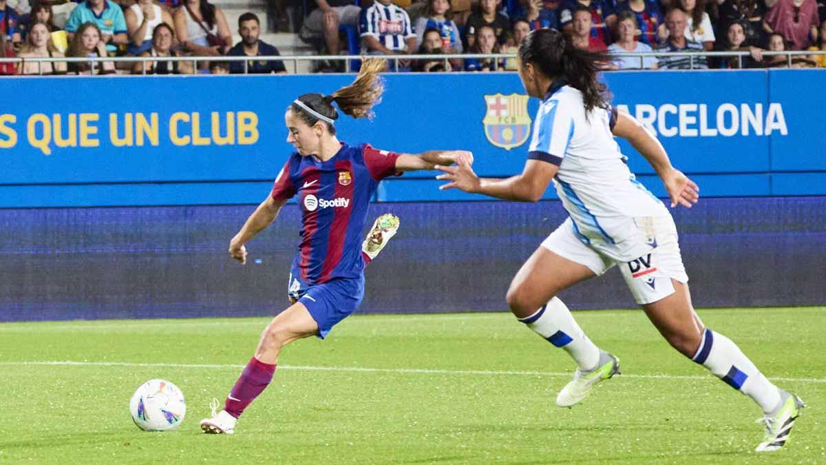 Aitana, en acción en un partido en el estadio Johan Cruyff