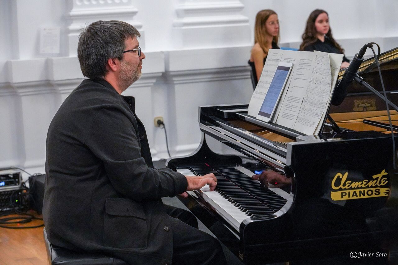 Presentación del calendario solidario de Xàtiva