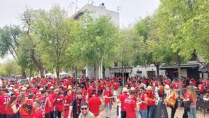 Ultras rompen la fiesta pacífica de la Copa con altercados en la Alameda