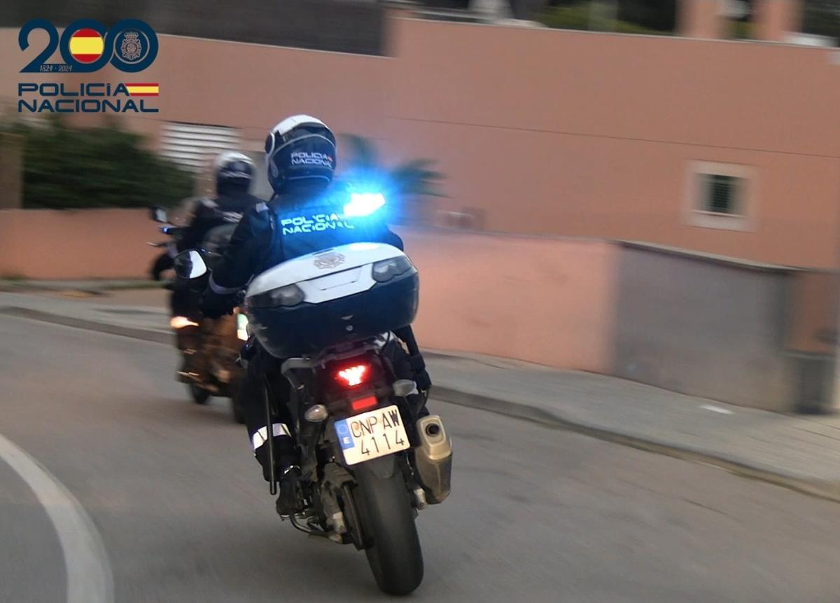 Motoristas de la Policía Nacional persiguieron y detuvieron a los acusados.