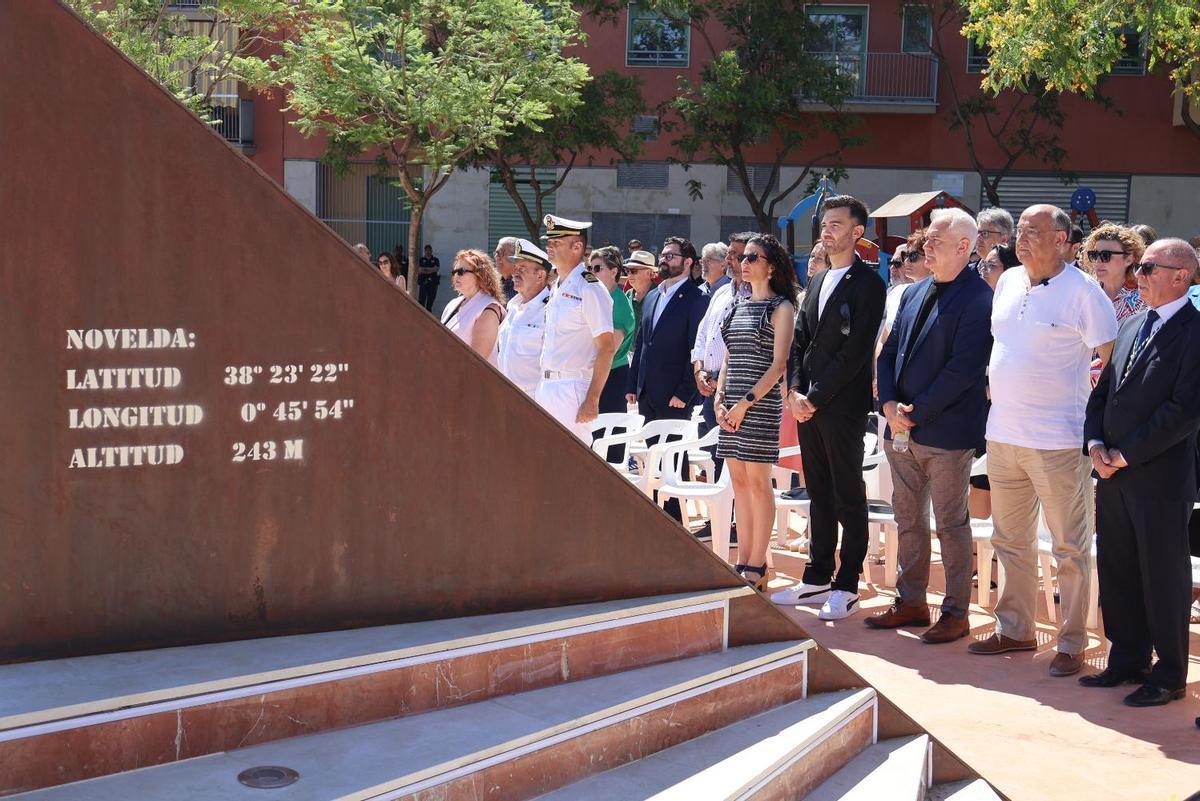 Novelda inaugura un reloj solar monumental dedicado a Jorge Juan