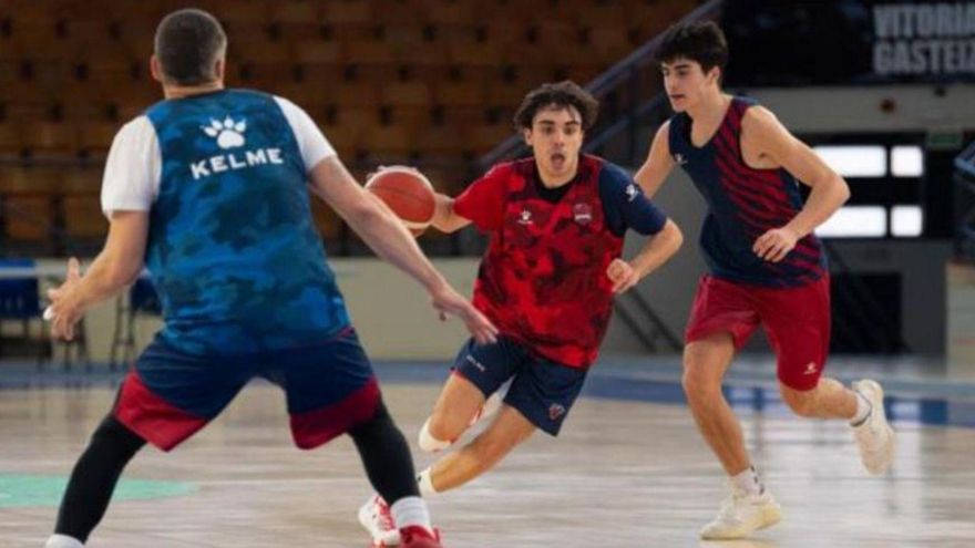 López Álvarez-Tirador, con el Baskonia. |