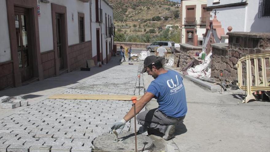 El Ayuntamiento mejora la calle Calvario, del Retamar