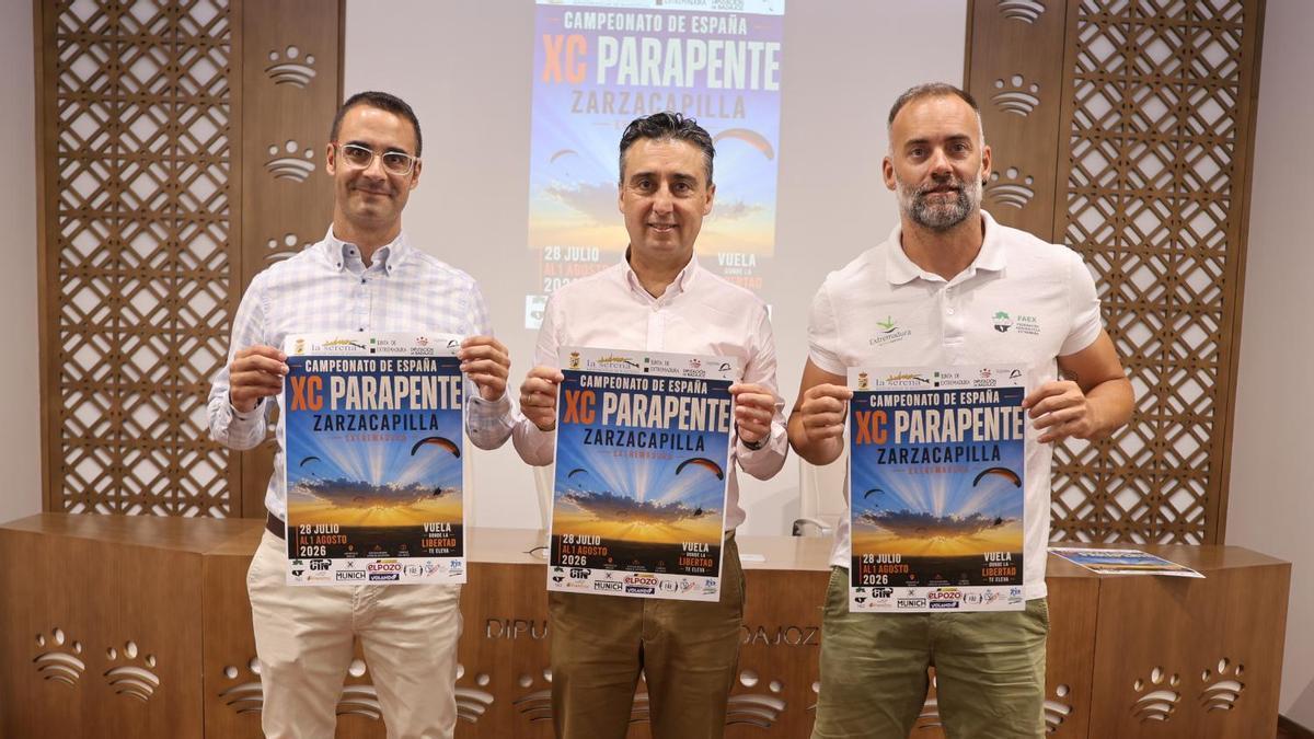 Presentación del Campeonato de España de XC Parapente en la Diputación de Badajoz.