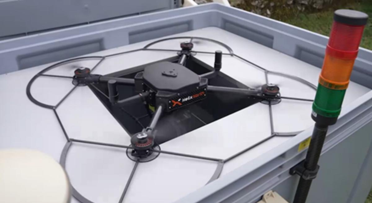 Un dron utilizado por MasOrange para su sistema de prevención y combate de incendios forestales.