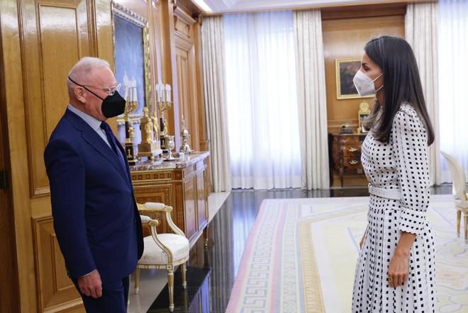 La reina Letizia preside la reunión de trabajo sobre el impacto de la salud mental