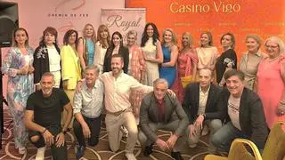 La belleza del Royal Senior Spain desfila en el Casino La Toja