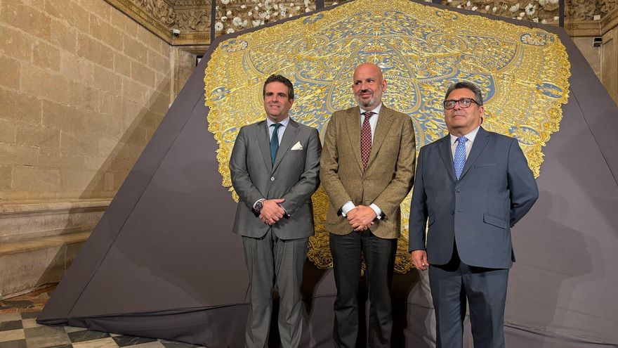 Fernando Prini hace historia con el manto diseñado para la Virgen de Consolación de Sevilla