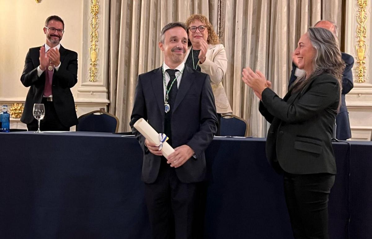 El pianista Ignacio Clemente Estupiñán ingresó ayer en la Racba. | | LP/DLP