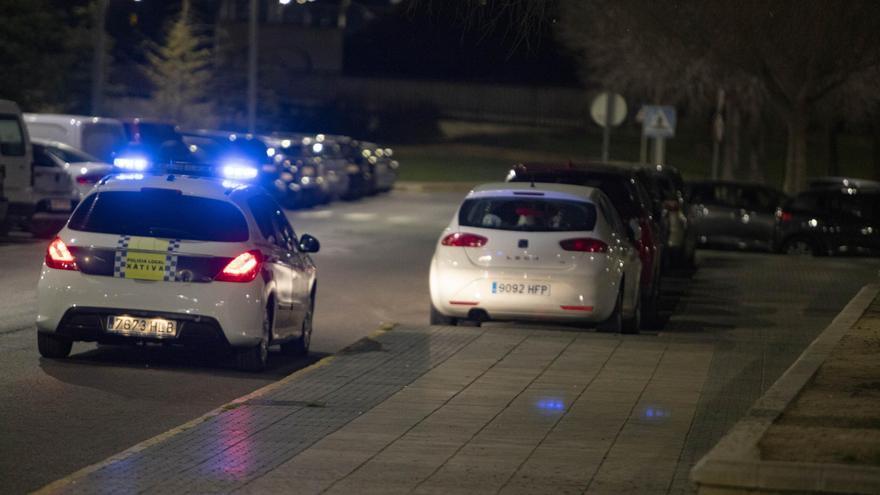 Detienen a dos hombres por una pelea en Xàtiva y acaban amenazando a la Policía