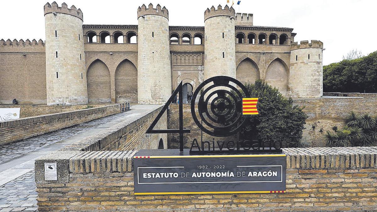 El Palacio de la Aljafería acogió una exposición con motivo de los 40 años del Estatuto de Autonomía de Aragón.