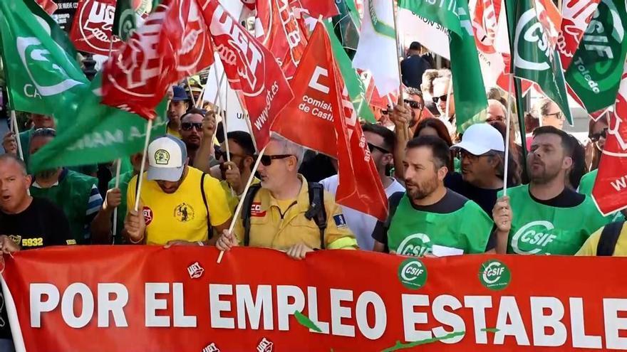 Los bomberos forestales se unen para protestar en Toledo: piden más personal y campañas de extinción más largas
