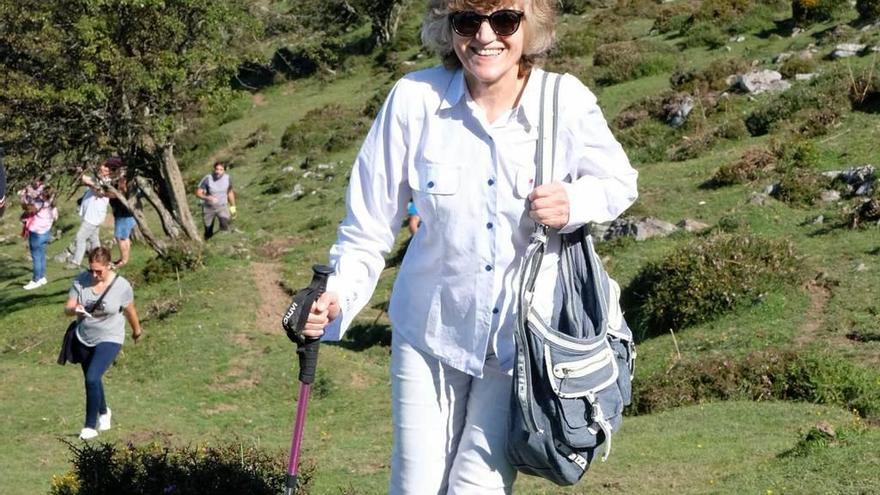 María Luisa Carcedo, en el recorrido hacia el Pozu Funeres.