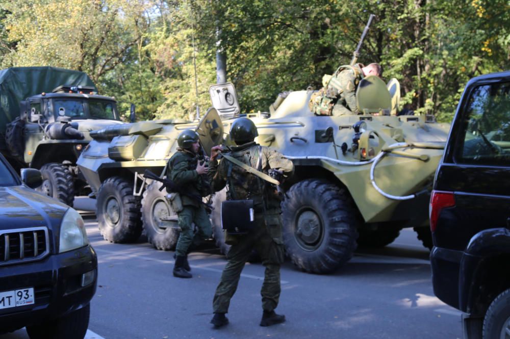 Al menos 18 personas murieron el miércoles y unas 40 resultaron heridas por la explosión "de un artefacto no identificado" en un colegio secundario técnico en Kerch, en Crimea.