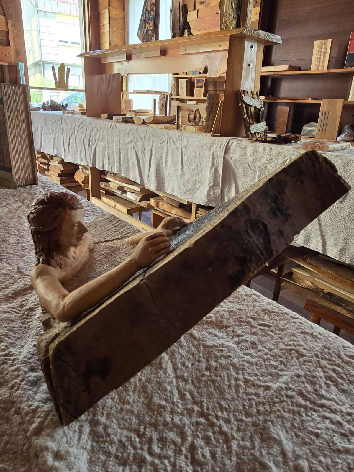 A Biblioteca de Madeiras do Mundo de Agustín Bastón, en Cangas