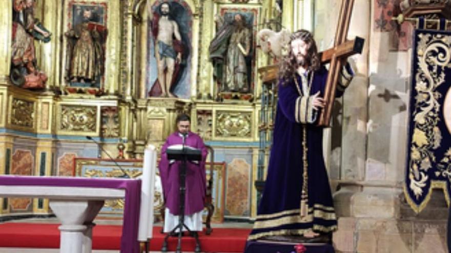 Semana Santa en Benavente: Recogimiento en el tríduo del Nazareno en Santa María