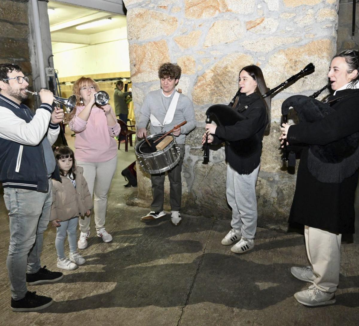 Ensayo, ayer, de la banda de la cofradía del Silencio en la plaza de toros.