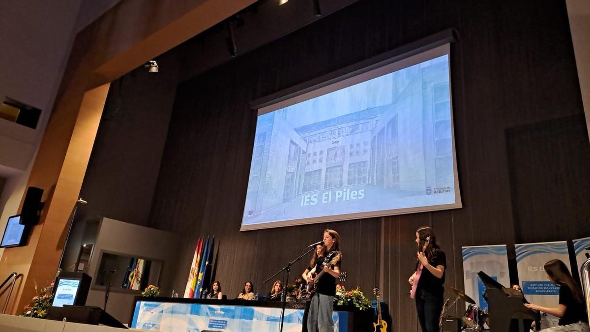 Un momento de la actuación musical.