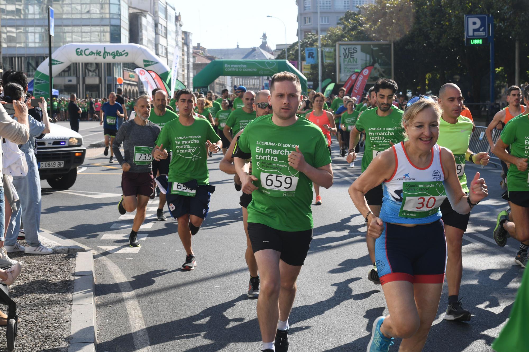 La Carrera contra el Cáncer tiñe de verde la ciudad