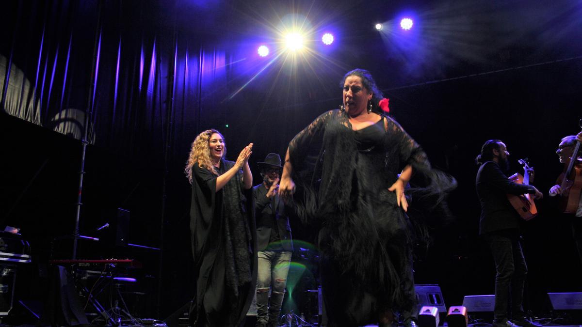 Estrella Morente durante el fin de fiesta en el escenario de La Merced, el pasado viernes.