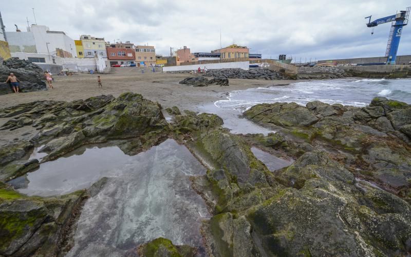 16/08/2018 LAS PALMAS DE GRAN CANARIA. Rincones playeros, Playa de San Cristobal. FOTO: J. PÉREZ CURBELO  | 16/08/2018 | Fotógrafo: José Pérez Curbelo