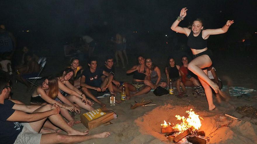 Sanitat descarta la celebración de la noche de Sant Joan en las playas