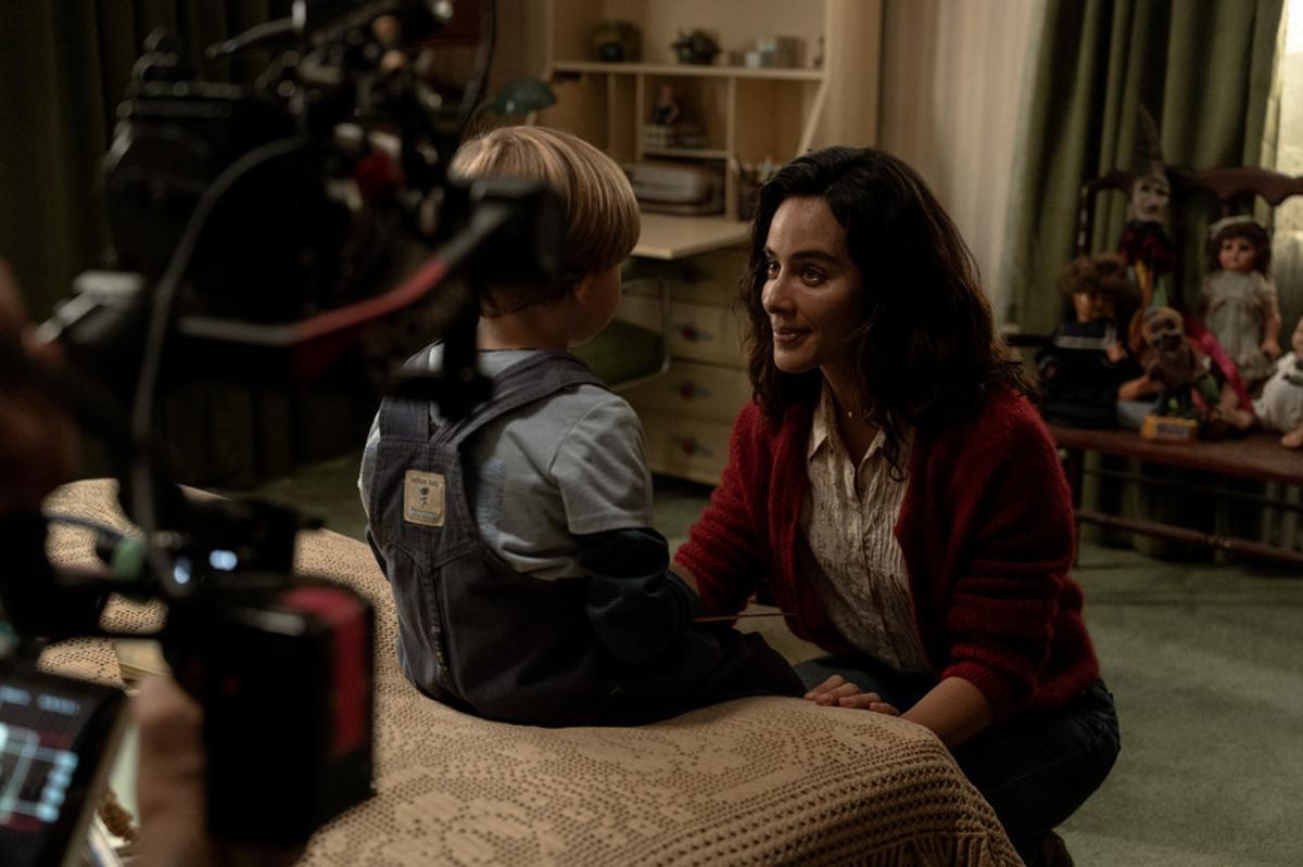 Esmeralda Pimentel y Liam Segu.