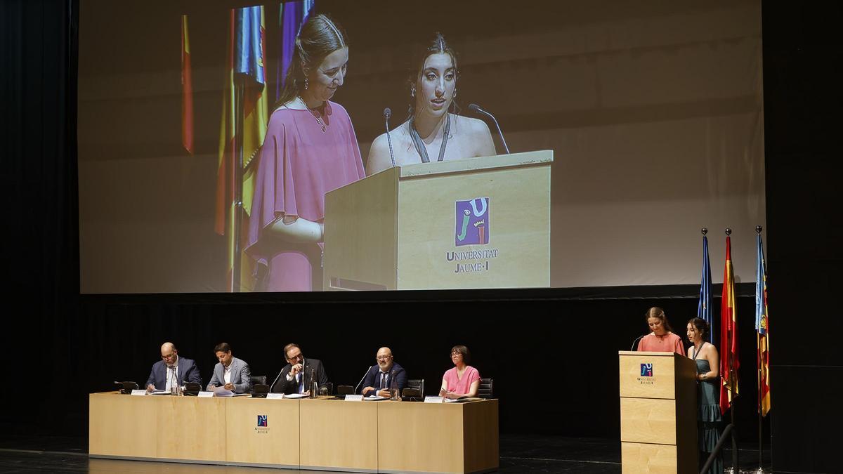 Las imágenes de las graduaciones de Enfermería y Medicina de la UJI