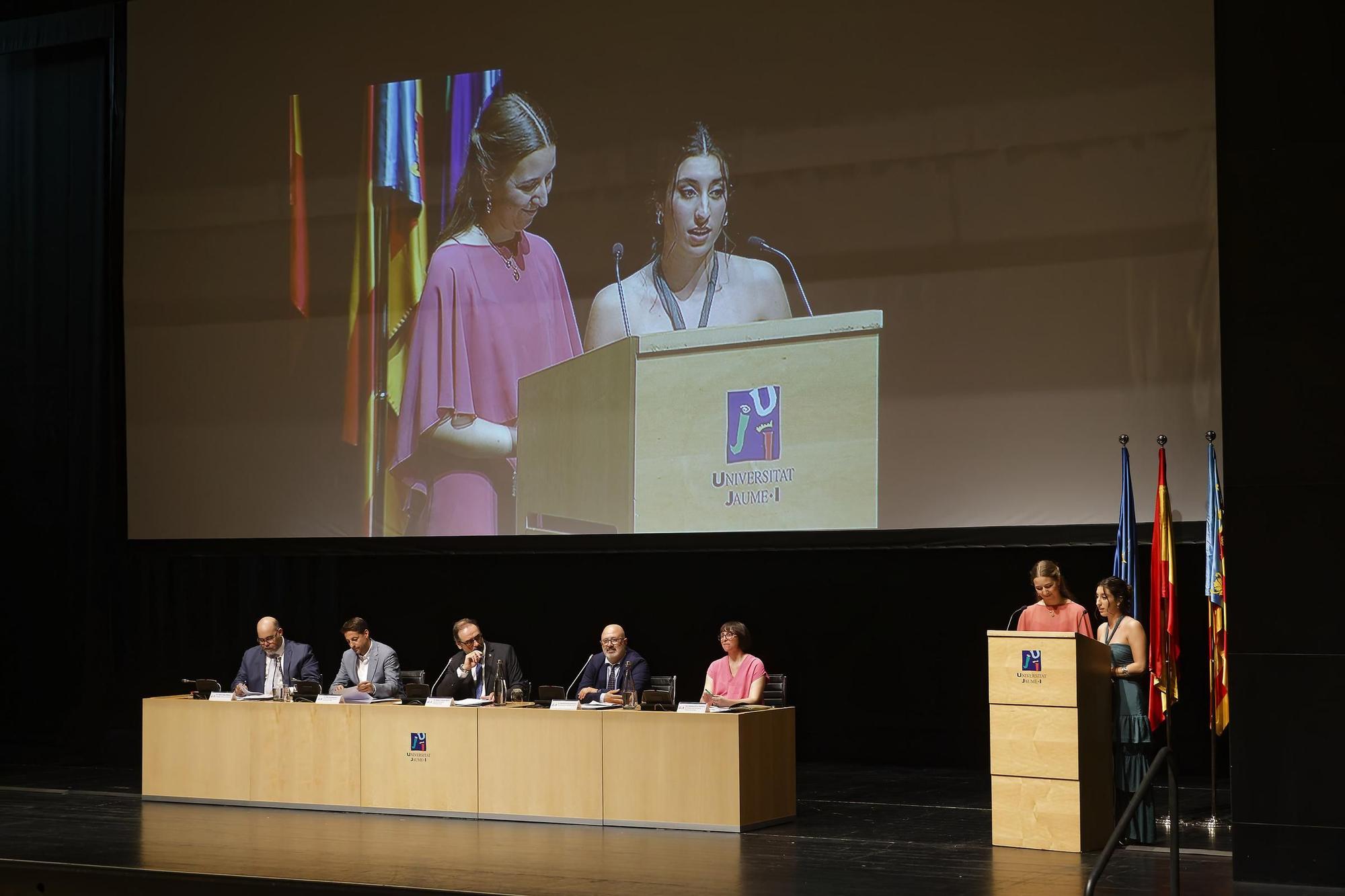 Las imágenes de las graduaciones de Enfermería y Medicina de la UJI