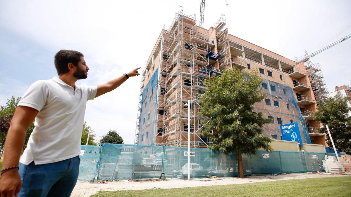 Un futuro propietario de una VPO en la Cooperativa de viviendas Atalaya de la Albaida