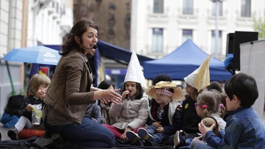 Una fiesta de las letras salpicada por la lluvia